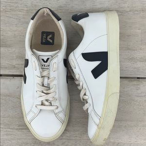 Vera Esplar low top leather sneakers